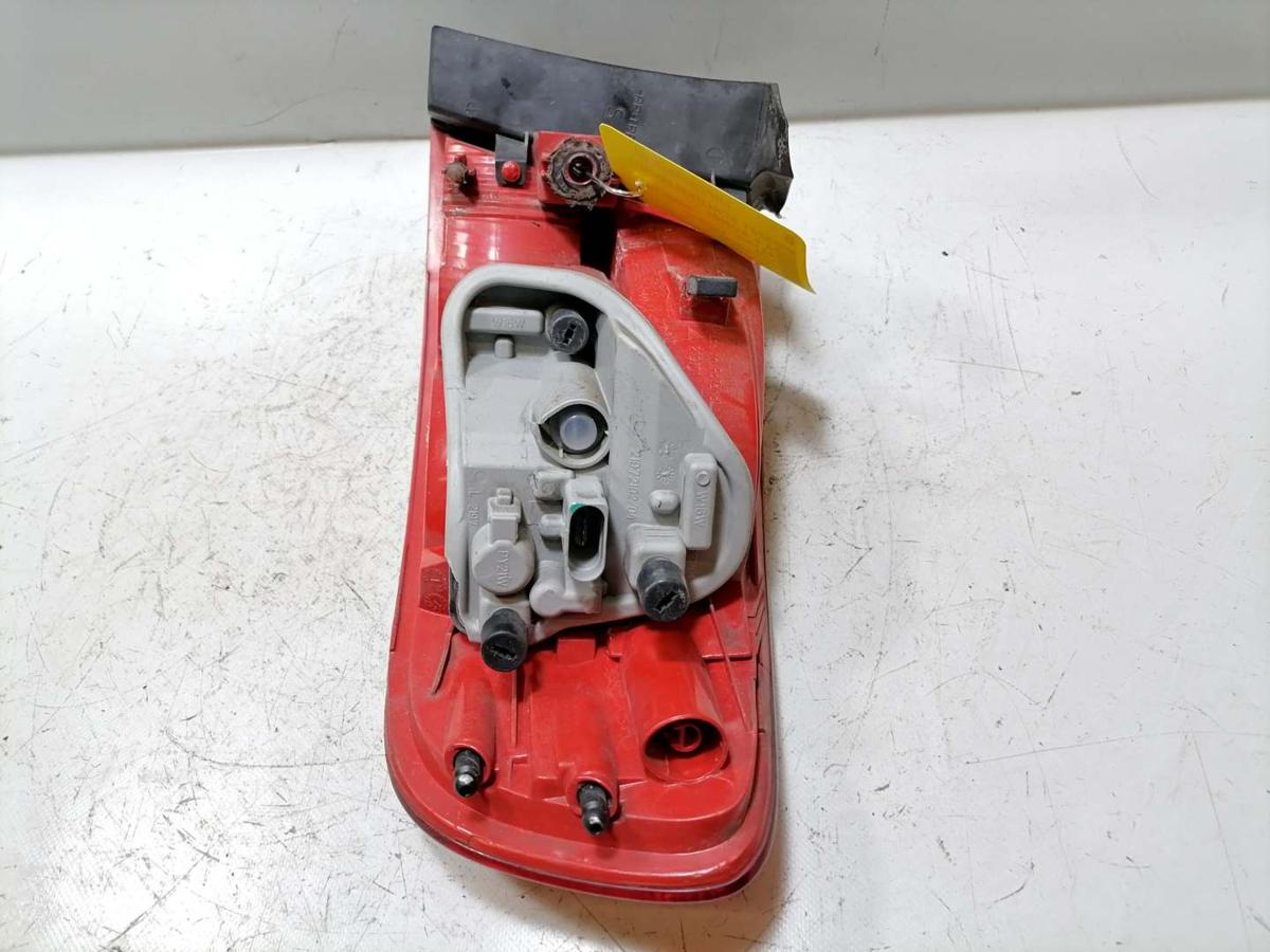 Audi A4 8K B8 original R&uuml;cklicht R&uuml;ckleuchte Schlussleuchte links au&szlig;en Kombi Bj.2009